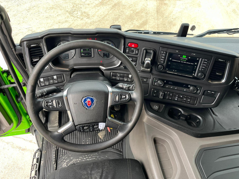 Tractor unit Scania P 450 6x2 RETARDER: picture 15