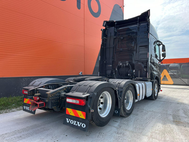 Volvo FH 16 750 6x4 GCW 76 ton / TANDEM AXLE LIFT - Tractor unit: picture 5 Volvo FH 16 750 6x4 GCW 76 ton / TANDEM AXLE LIFT - Tractor unit: picture 5