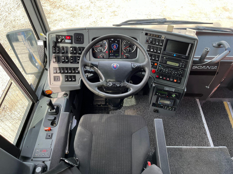 Interior photo 1: Van Hool Scania K 400 T 9 6x2*4 WC / AC / WEBASTO / FRIDGE / LUGGAGE BOX WITH LIFT / WHEELCHAIR LIFT on lease Van Hool Scania K 400 T 9 6x2*4 WC / AC / WEBASTO / FRIDGE / LUGGAGE BOX WITH LIFT / WHEELCHAIR LIFT