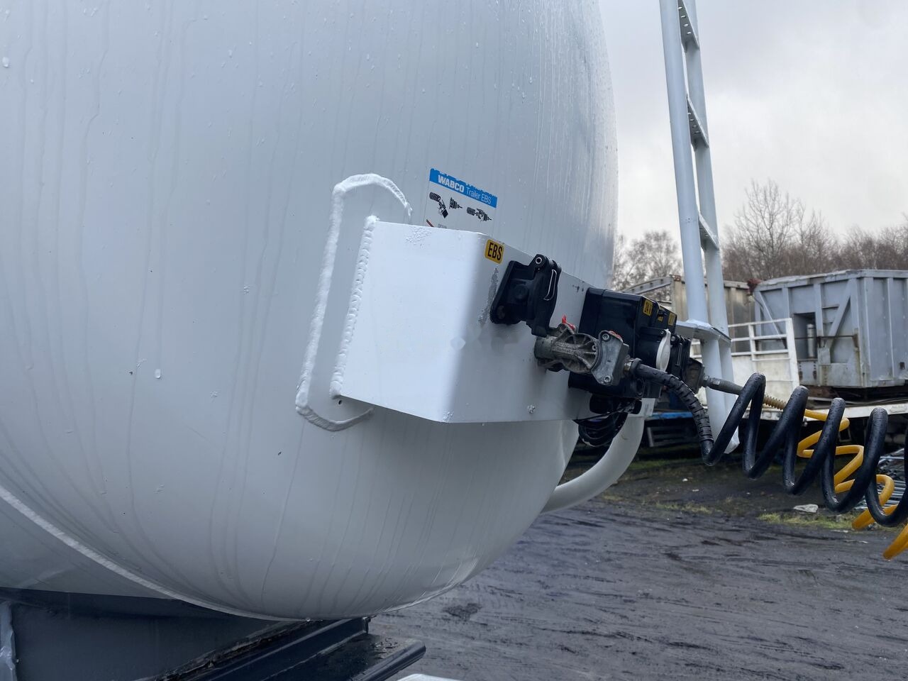 Tank semi-trailer for transportation of fuel LAG: picture 7