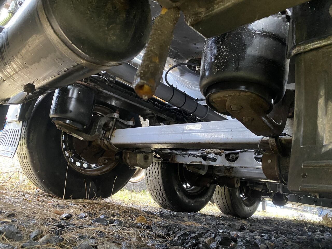 Tank semi-trailer for transportation of fuel LAG: picture 17