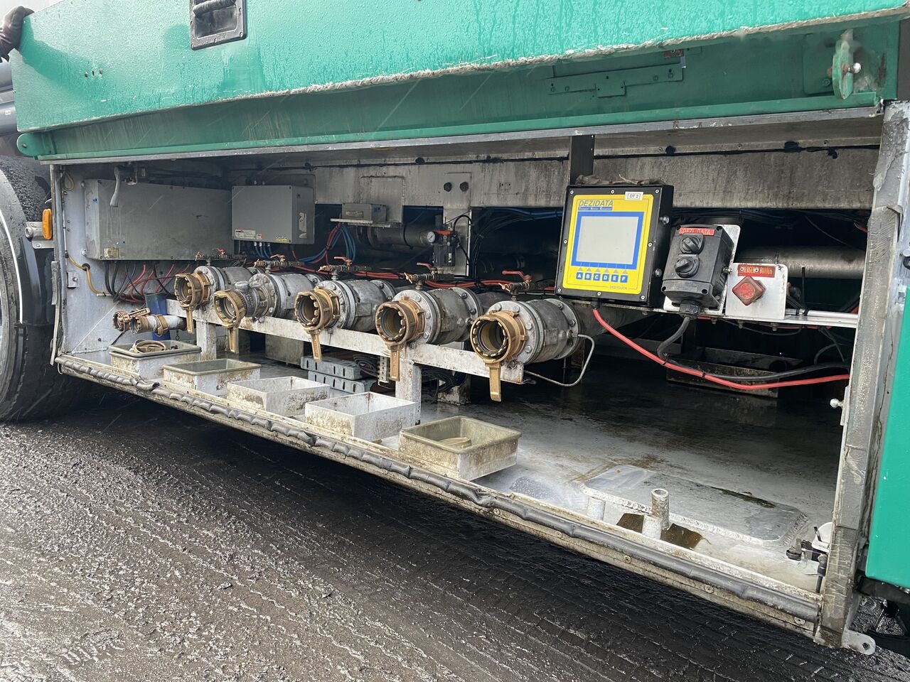 Tank semi-trailer for transportation of fuel LAG: picture 10