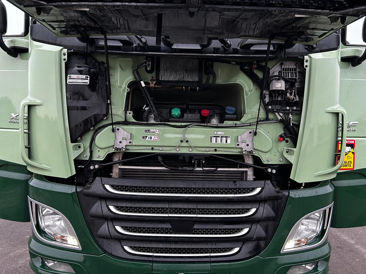 Tractor unit DAF XF 106 510: picture 31