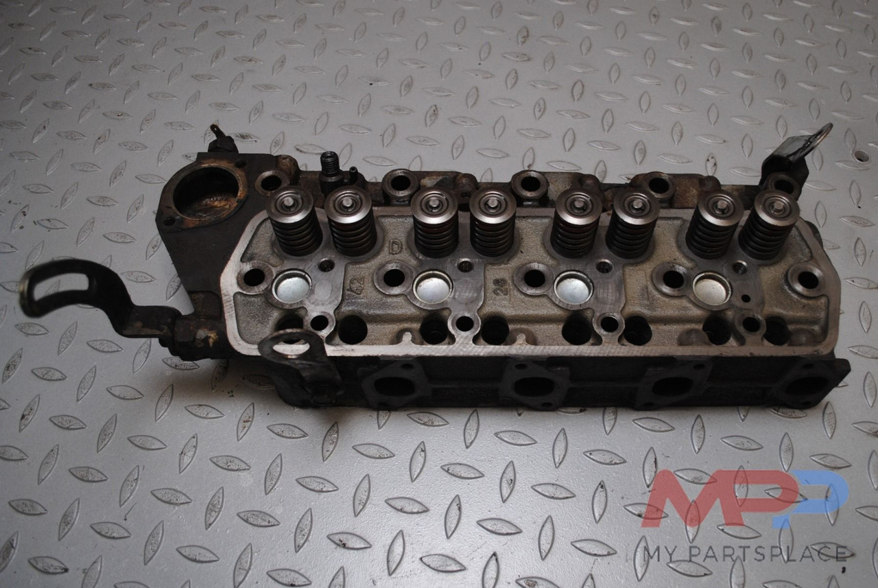 Mitsubishi Cilinderkop Mitsubishi K4A, K4C,K4D,K4E, K4F - Cylinder head: picture 1 Mitsubishi Cilinderkop Mitsubishi K4A, K4C,K4D,K4E, K4F - Cylinder head: picture 1