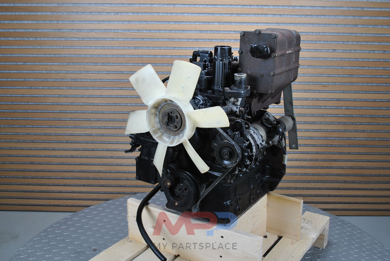 Shibaura J823 - Engine for Farm tractor: picture 1 Shibaura J823 - Engine for Farm tractor: picture 1