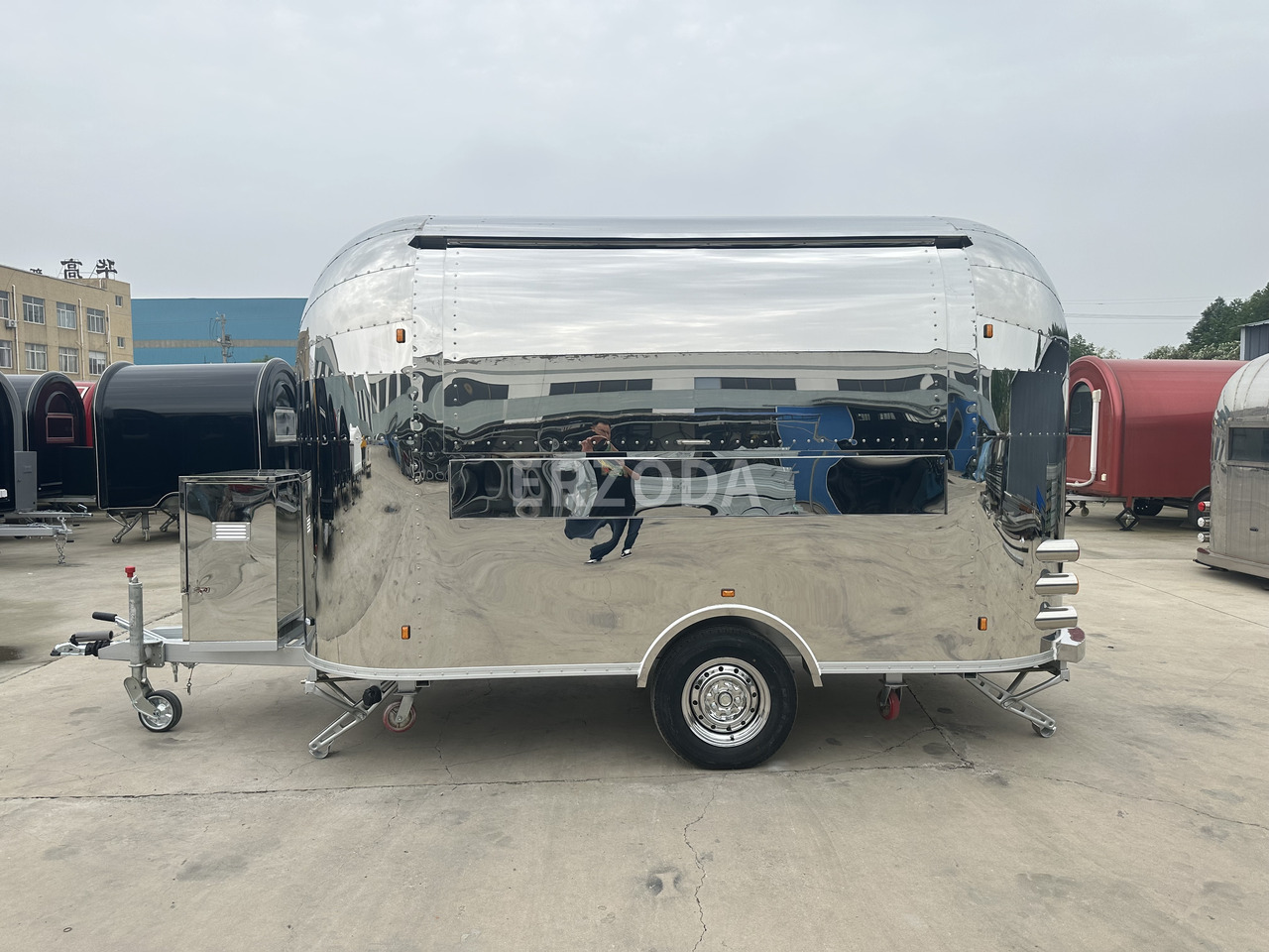 ERZODA food trailer/food truck/hamburger trailer - Vending trailer: picture 2 ERZODA food trailer/food truck/hamburger trailer - Vending trailer: picture 2