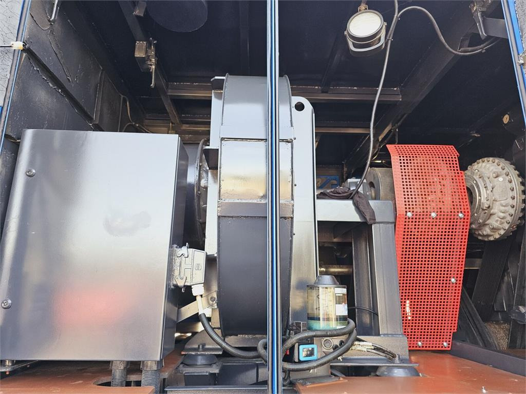 Vacuum truck Iveco Saugbagger vacuum cleaner excavator sucking loos: picture 11