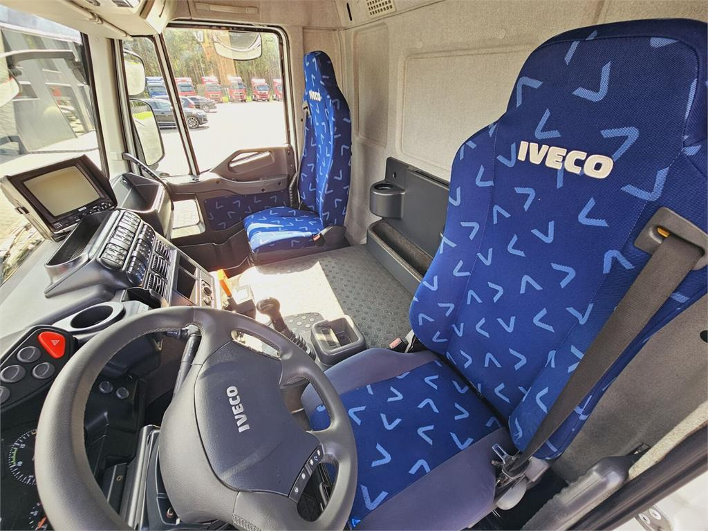 Vacuum truck Iveco Saugbagger vacuum cleaner excavator sucking loos: picture 33