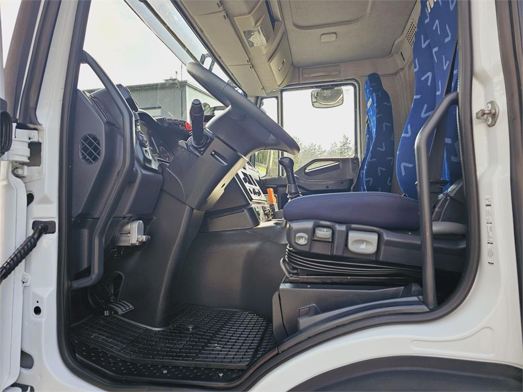 Vacuum truck Iveco Saugbagger vacuum cleaner excavator sucking loos: picture 31