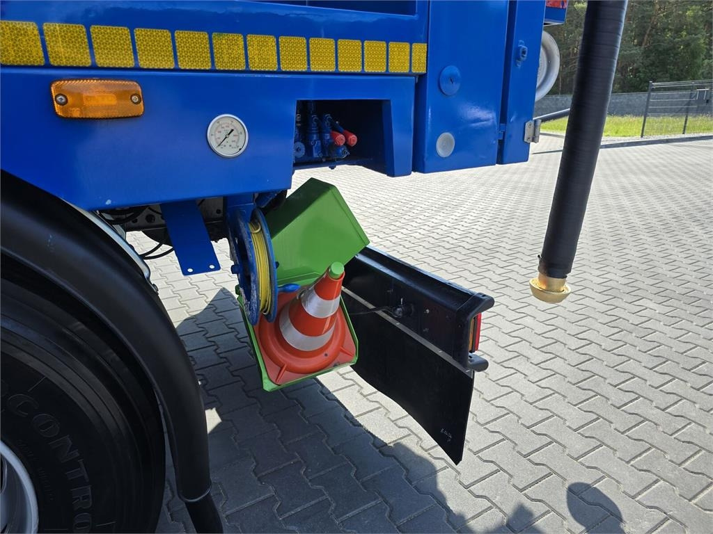 Vacuum truck Iveco WUKO MULLER KOMBI FOR CHANNEL CLEANING: picture 12 Vacuum truck Iveco WUKO MULLER KOMBI FOR CHANNEL CLEANING: picture 12