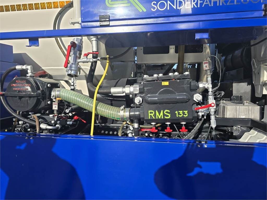 Vacuum truck MAN WUKO: picture 25