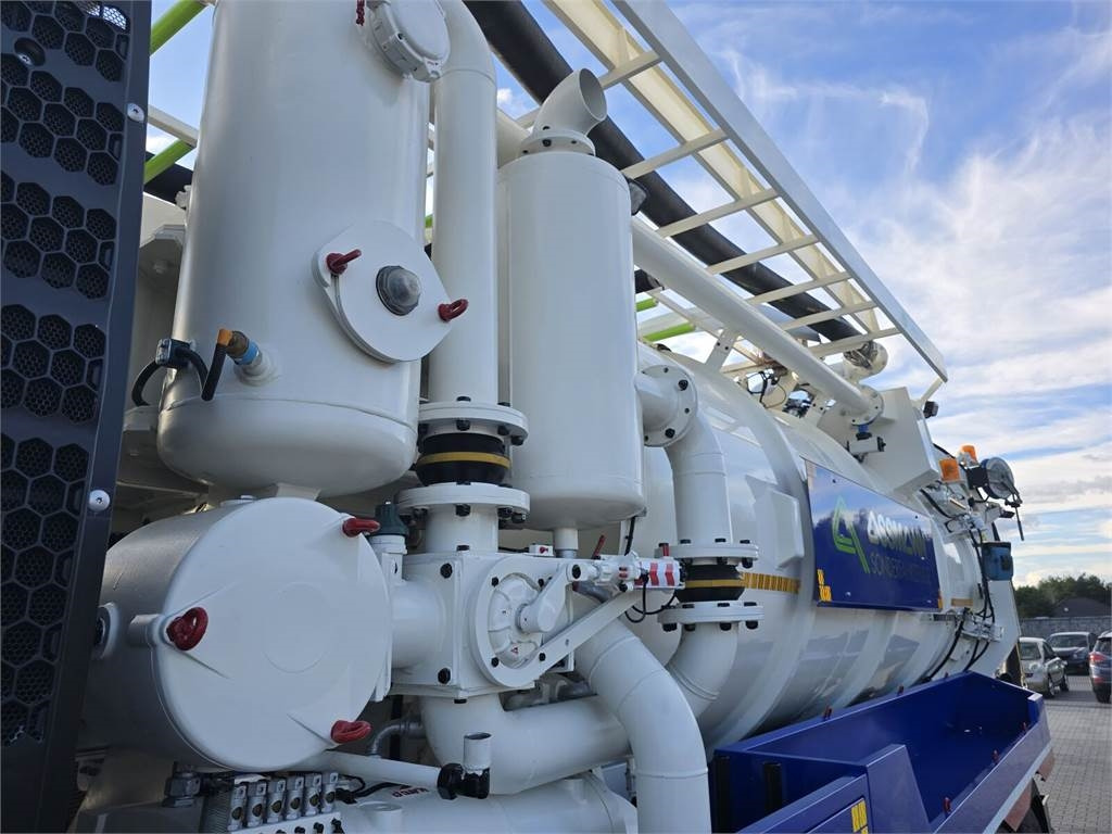 Vacuum truck MAN WUKO: picture 13