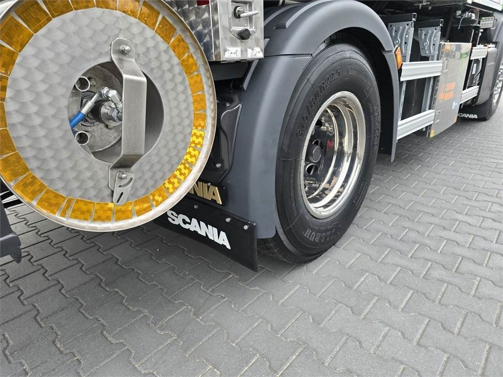 Scania MORO KAISER WUKO COMBI HOT WATER FOR CLEANING SEWE - Vacuum truck: picture 5 Scania MORO KAISER WUKO COMBI HOT WATER FOR CLEANING SEWE - Vacuum truck: picture 5