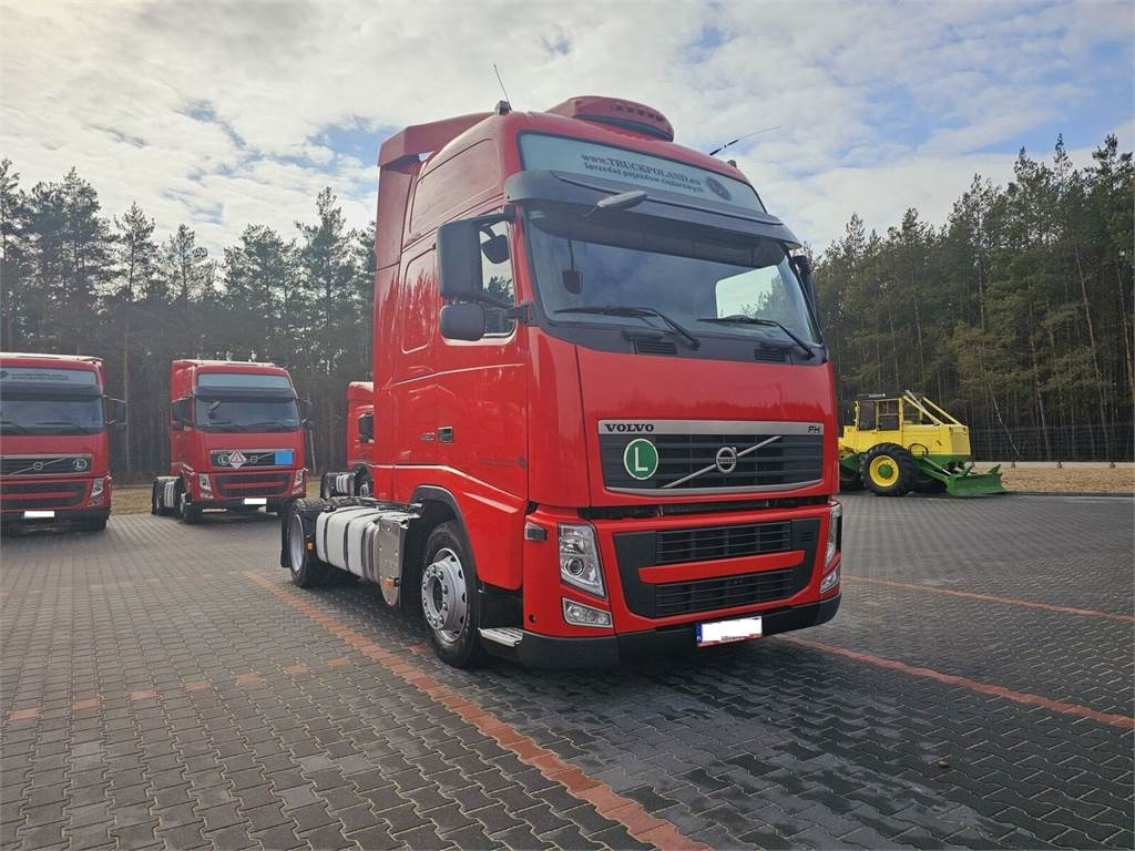 Volvo FH13 XXL NEW TIRES MANUAL 420 EURO 5 2011 - Tractor unit: picture 1 Volvo FH13 XXL NEW TIRES MANUAL 420 EURO 5 2011 - Tractor unit: picture 1