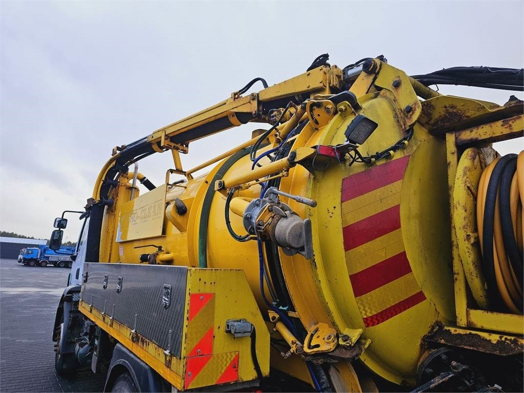 Volvo FULLER TANKERS 2008 WUKO for collecting liquid was  on lease Volvo FULLER TANKERS 2008 WUKO for collecting liquid was: picture 15