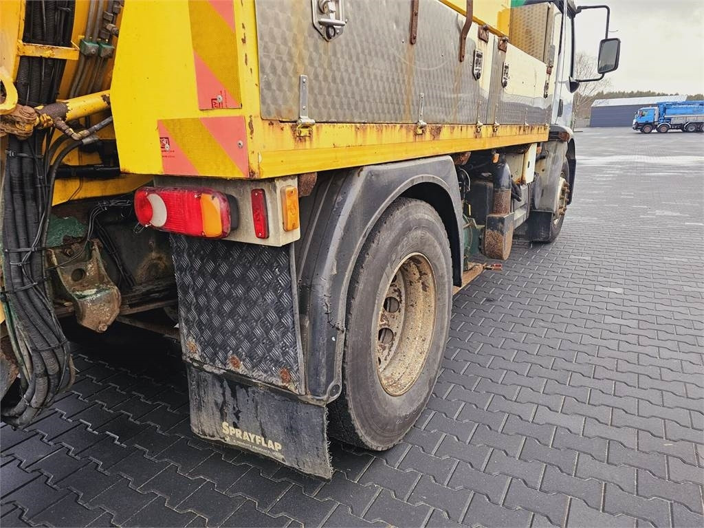 Volvo FULLER TANKERS 2008 WUKO for collecting liquid was  on lease Volvo FULLER TANKERS 2008 WUKO for collecting liquid was: picture 17