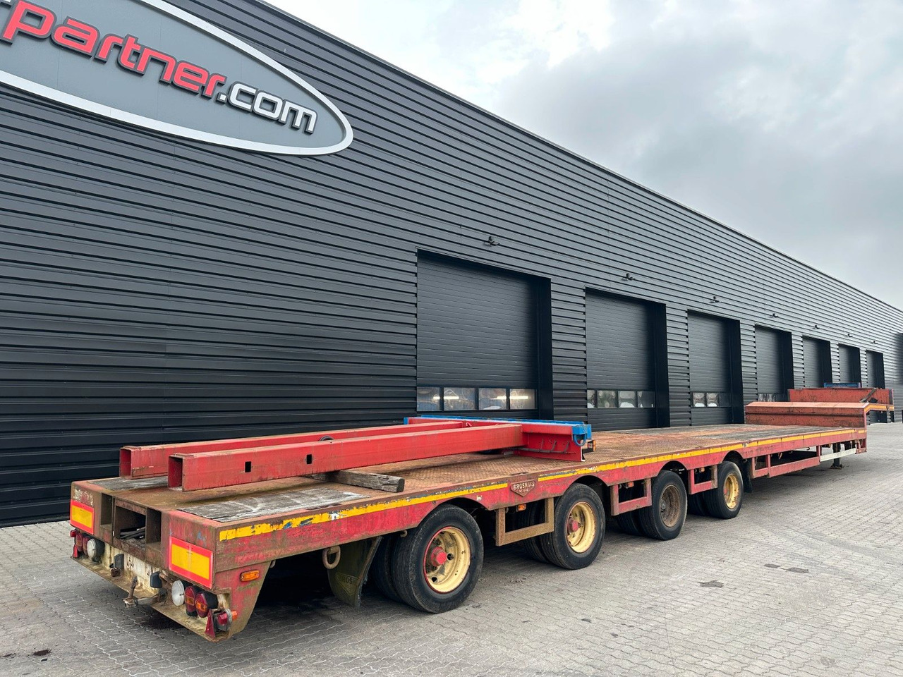 Broshuis 4 achs tieflader / 2 x ausziehbar / 43.650 mm - Low loader semi-trailer: picture 2 Broshuis 4 achs tieflader / 2 x ausziehbar / 43.650 mm - Low loader semi-trailer: picture 2