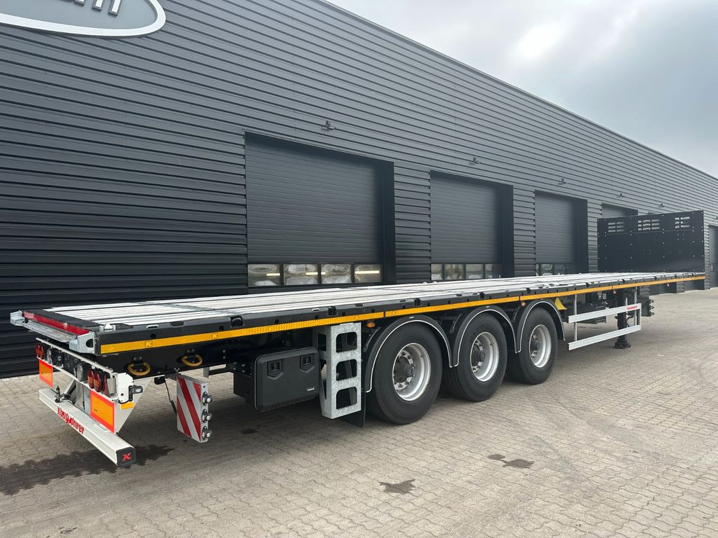 Kässbohrer 3 achs 13.600 mm Plateu - Low loader semi-trailer: picture 2 Kässbohrer 3 achs 13.600 mm Plateu - Low loader semi-trailer: picture 2
