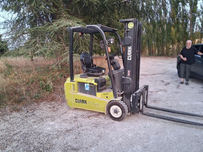Clark GTX16 - Electric forklift: picture 4 Clark GTX16 - Electric forklift: picture 4