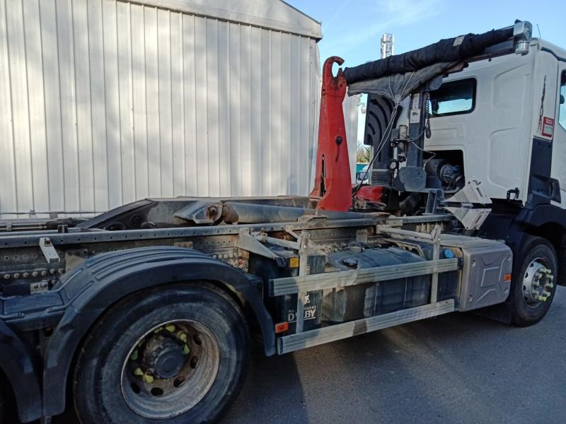 Renault C380 P - Hook lift truck: picture 4 Renault C380 P - Hook lift truck: picture 4