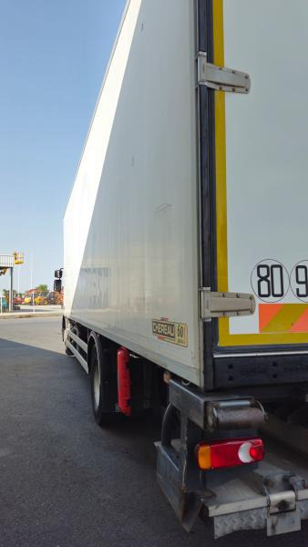 Renault Midlum 270 DXI - Refrigerator truck: picture 4 Renault Midlum 270 DXI - Refrigerator truck: picture 4