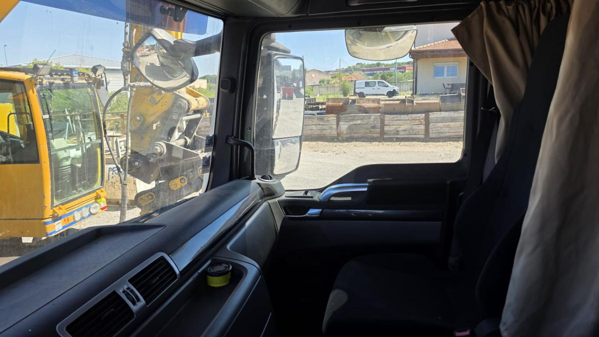 Tractor unit MAN TGX 33.560: picture 16
