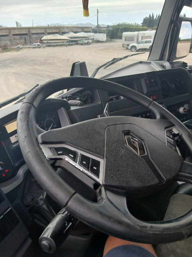 Renault Gamme T 460 - Tractor unit: picture 3 Renault Gamme T 460 - Tractor unit: picture 3