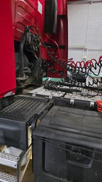 Tractor unit Volvo FH 500: picture 12