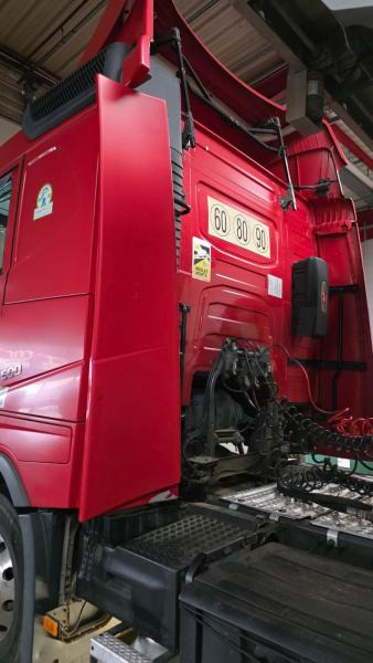 Tractor unit Volvo FH 500: picture 10