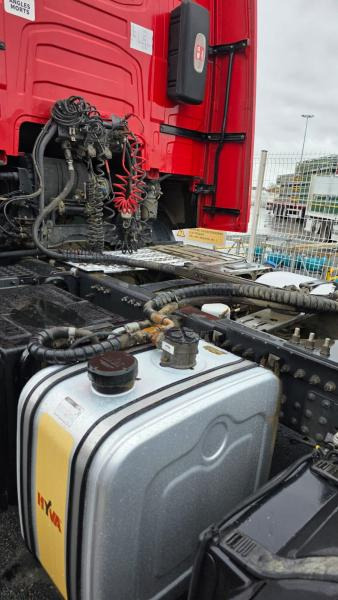 Tractor unit Volvo FH 500: picture 11