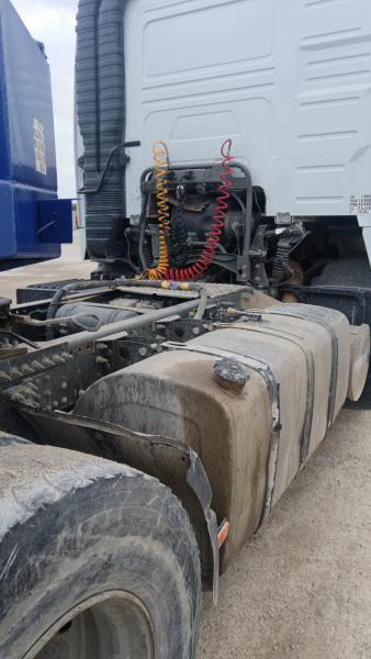 Volvo FH12 430 - Tractor unit: picture 3 Volvo FH12 430 - Tractor unit: picture 3