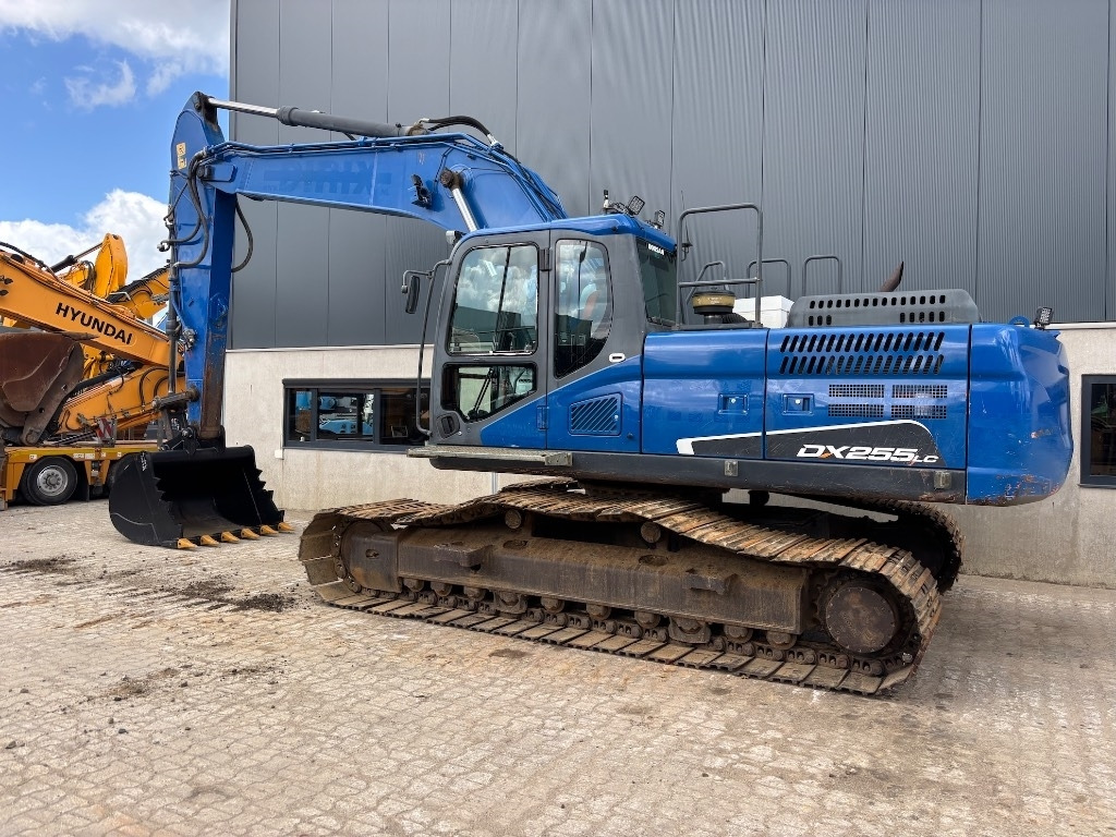 Doosan DX 255 LC-5 - DX 255 - DX 225 - Crawler excavator: picture 3 Doosan DX 255 LC-5 - DX 255 - DX 225 - Crawler excavator: picture 3