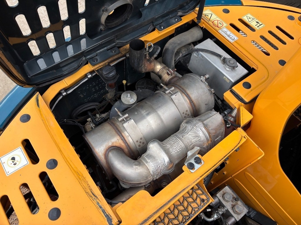 Crawler excavator Hyundai HX145LCR - HX145 - HX140: picture 36