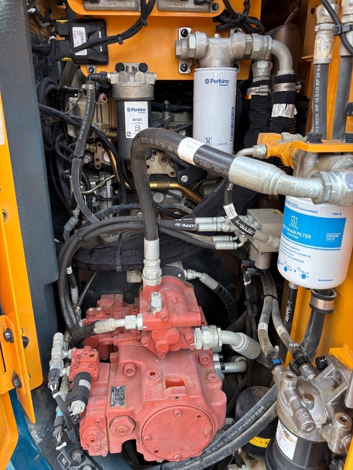 Crawler excavator Hyundai HX145LCR - HX145 - HX140: picture 33