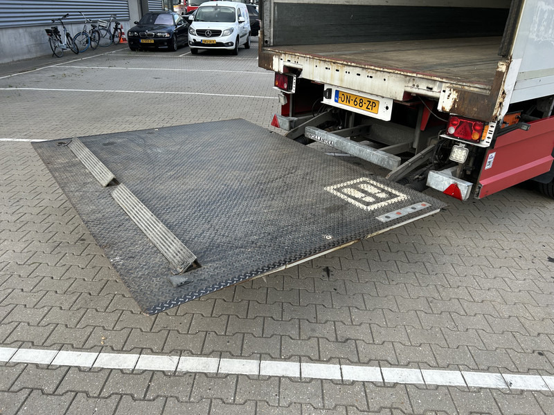 Groenewegen Jumbo / City / Box / Laadklep 2500 kg / APK TUV 11-25 - Closed box semi-trailer: picture 5 Groenewegen Jumbo / City / Box / Laadklep 2500 kg / APK TUV 11-25 - Closed box semi-trailer: picture 5