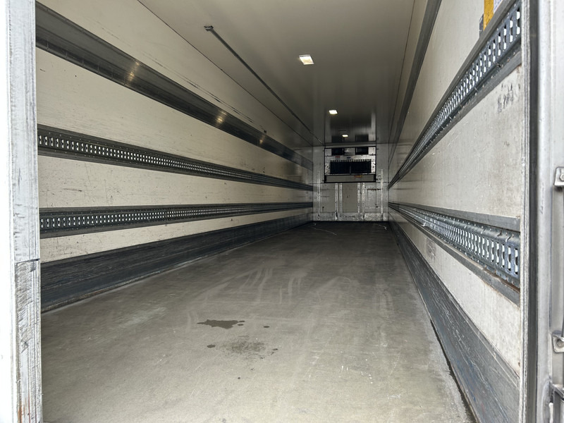 H.T.F. HZO 39 / Carrier Vector 1800 Frigo / Flowers / Loadlift 2500 kg / NL Trailer - Refrigerator semi-trailer: picture 3 H.T.F. HZO 39 / Carrier Vector 1800 Frigo / Flowers / Loadlift 2500 kg / NL Trailer - Refrigerator semi-trailer: picture 3
