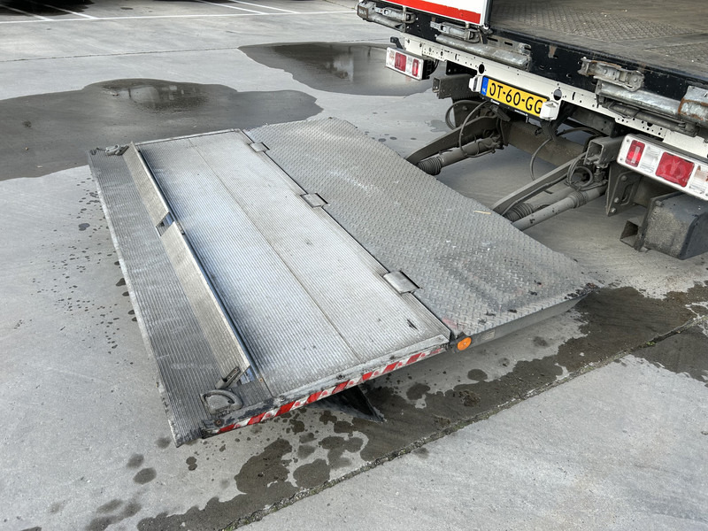 Krone Dry Liner / Box / Loadlift 2000 kg / Disk / APK TUV 11-26 - Closed box semi-trailer: picture 5 Krone Dry Liner / Box / Loadlift 2000 kg / Disk / APK TUV 11-26 - Closed box semi-trailer: picture 5