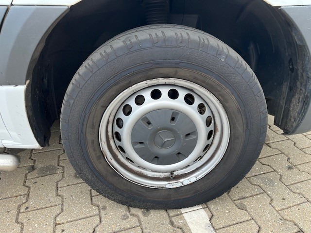 Panel van Mercedes-Benz Sprinter 315 1.9 CDI / L4 H2 / Automatic / APK-TUV 04-26: picture 16