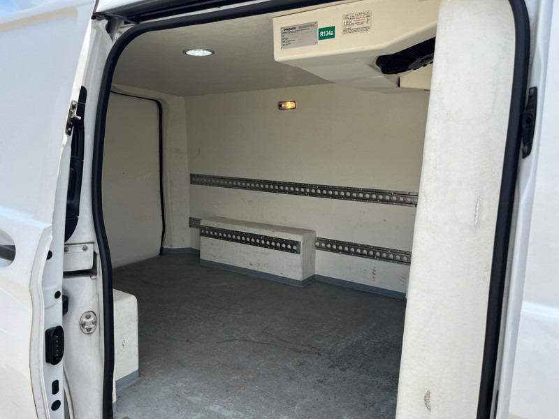 Mercedes-Benz Vito 114 CDI / L2H1 / Frigo / Gekoelde laadbak / APK-TUV 05-26 - Refrigerated van: picture 4 Mercedes-Benz Vito 114 CDI / L2H1 / Frigo / Gekoelde laadbak / APK-TUV 05-26 - Refrigerated van: picture 4
