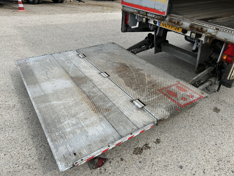 Renders ROC 12.10 City / Box / Loadlift 2000 kg / NL Trailer - Closed box semi-trailer: picture 5 Renders ROC 12.10 City / Box / Loadlift 2000 kg / NL Trailer - Closed box semi-trailer: picture 5