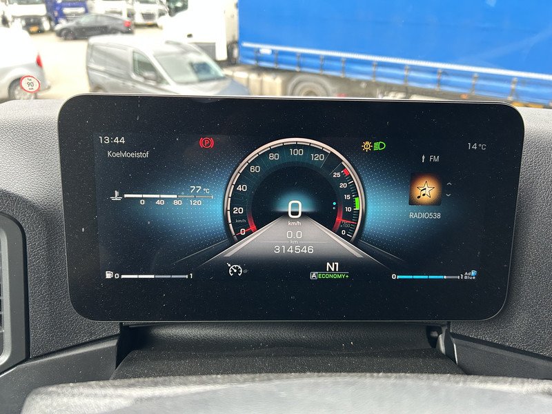 Mercedes-Benz Actros 1845 Gigaspace / Tacho V2 / Blower - PTO / Stand Airco / APK 04-26 - Tractor unit: picture 4 Mercedes-Benz Actros 1845 Gigaspace / Tacho V2 / Blower - PTO / Stand Airco / APK 04-26 - Tractor unit: picture 4