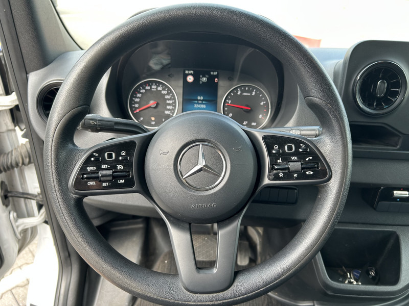 Mercedes-Benz Sprinter 515 1.9 CDI / Chassis Cabine / WB 433 cm / 324 dkm / APK TUV 03-26 - Van: picture 5 Mercedes-Benz Sprinter 515 1.9 CDI / Chassis Cabine / WB 433 cm / 324 dkm / APK TUV 03-26 - Van: picture 5