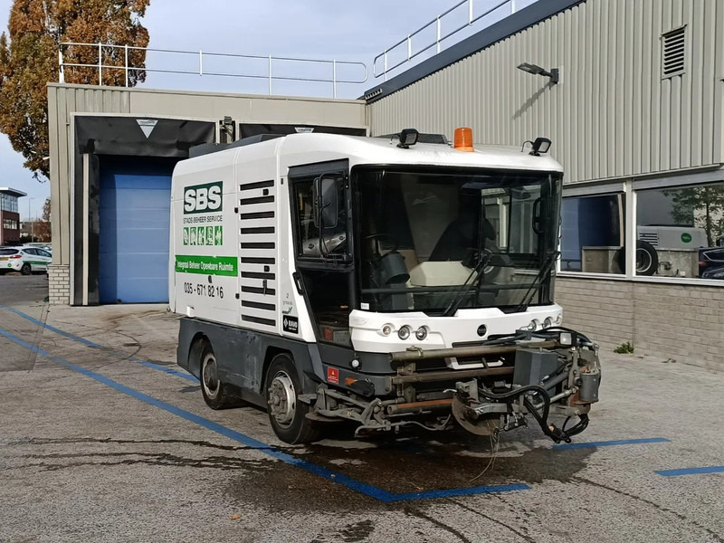 Ravo 540 5-Series 540 - Road sweeper: picture 3 Ravo 540 5-Series 540 - Road sweeper: picture 3