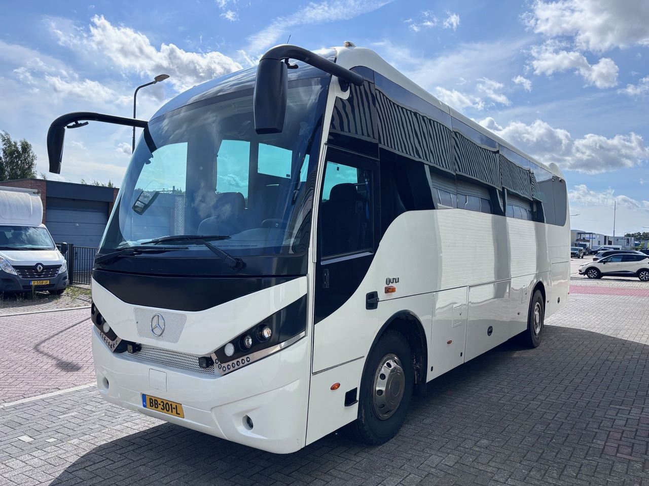 Mercedes ATEGO 1530 Touring GT / UNVI - Coach: picture 3 Mercedes ATEGO 1530 Touring GT / UNVI - Coach: picture 3