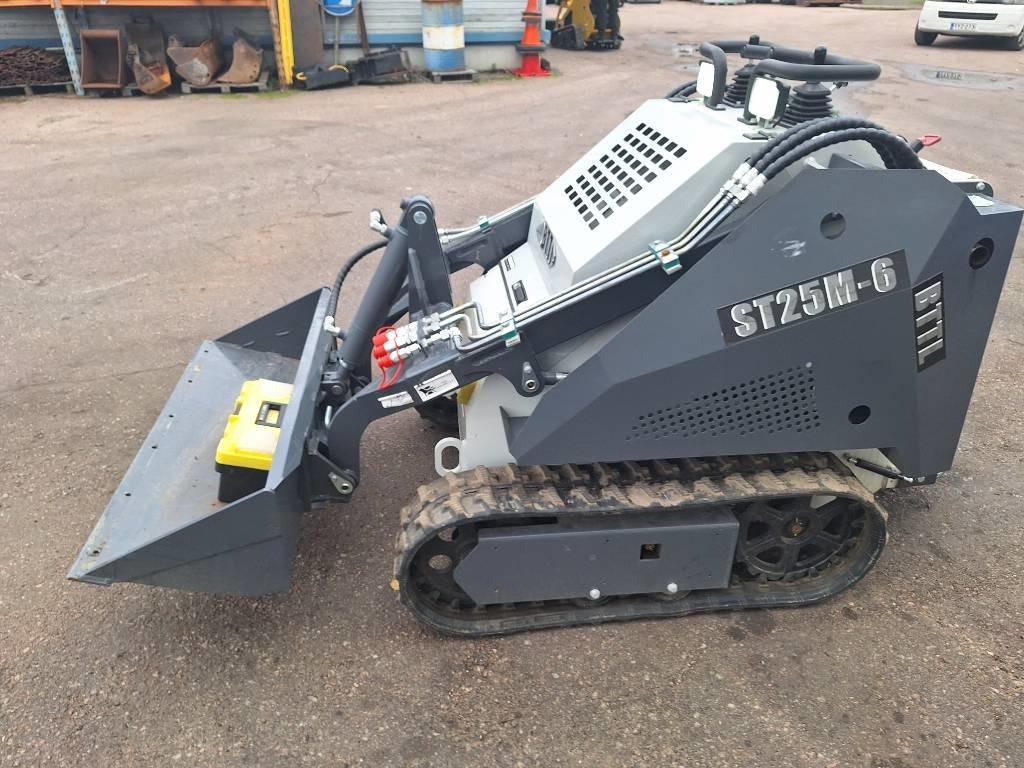 Crawler loader BTTL St25m-6: picture 16