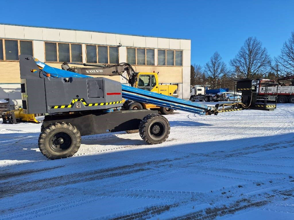 Articulated boom Genie S 65: picture 21