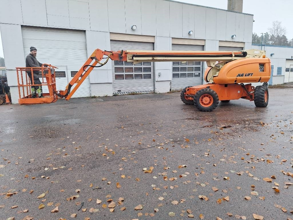 JLG 660 SJ 4x4x4 - Articulated boom: picture 3 JLG 660 SJ 4x4x4 - Articulated boom: picture 3