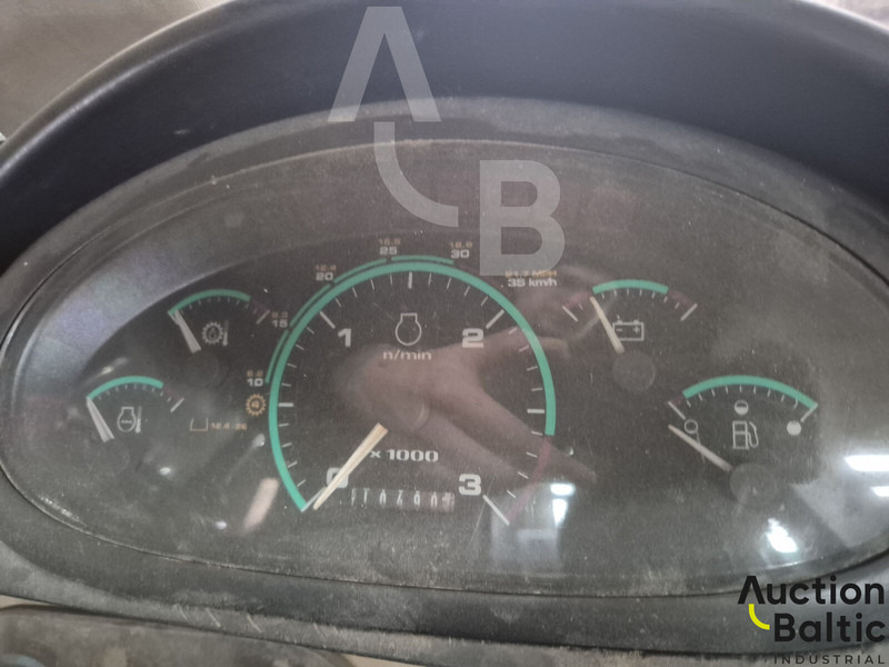 Case 695 SR-4 PS - Backhoe loader: picture 5 Case 695 SR-4 PS - Backhoe loader: picture 5