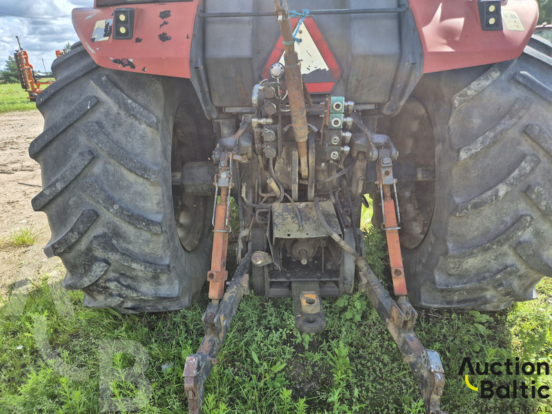 Farm tractor Case IH 7210: picture 8