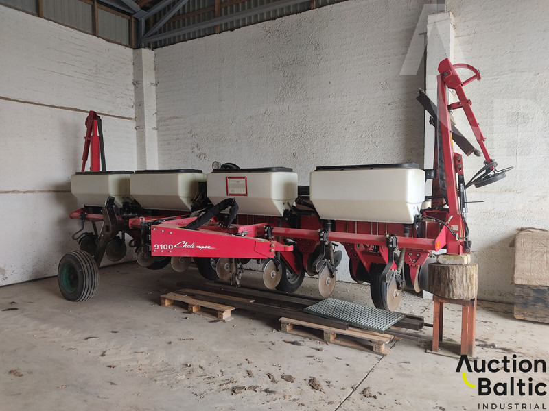 Challenger 9100 - Precision sowing machine: picture 2 Challenger 9100 - Precision sowing machine: picture 2